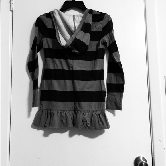 Girls top - Picture 2 of 3